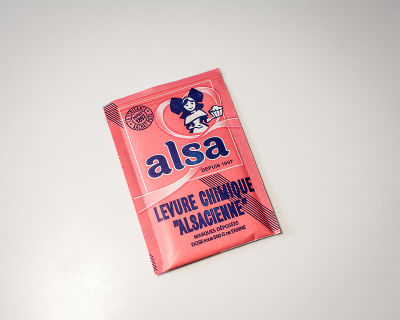 Un sachet de levure chimique de pâtisserie